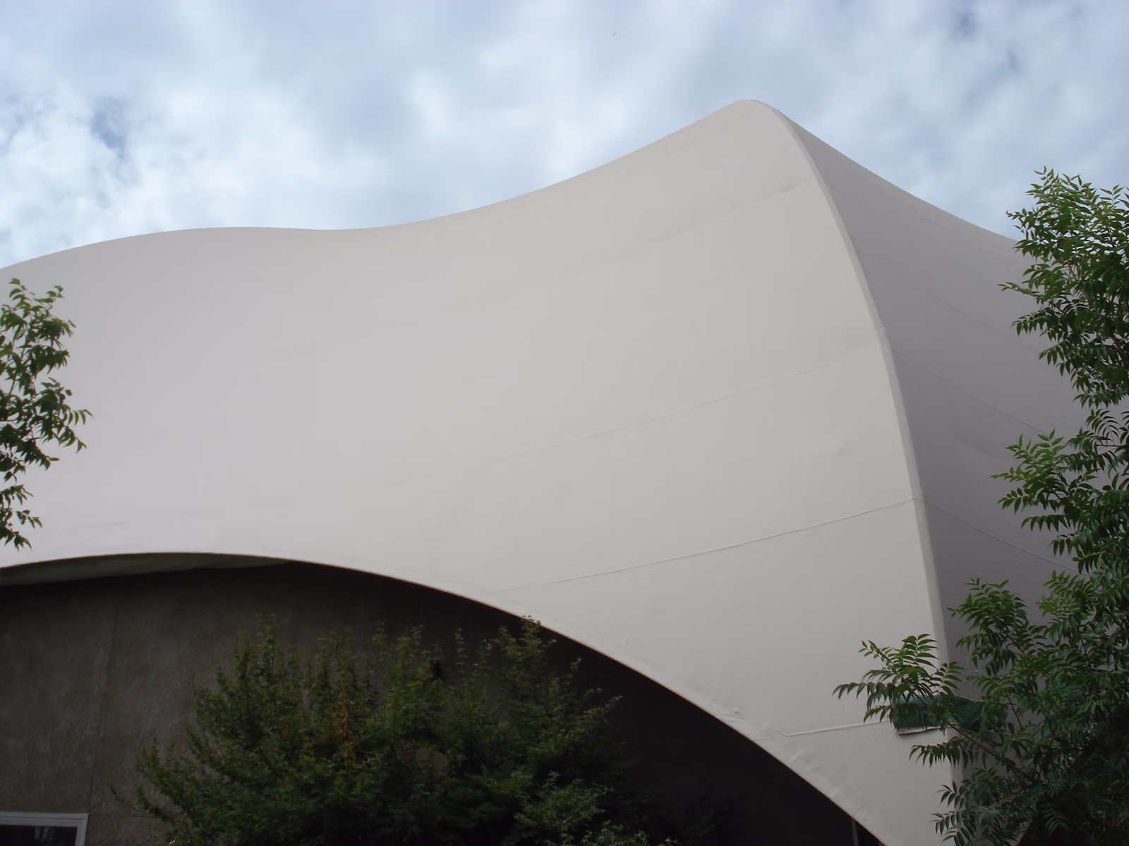 Mountain View Community Church - 3600 N Fowler Ave