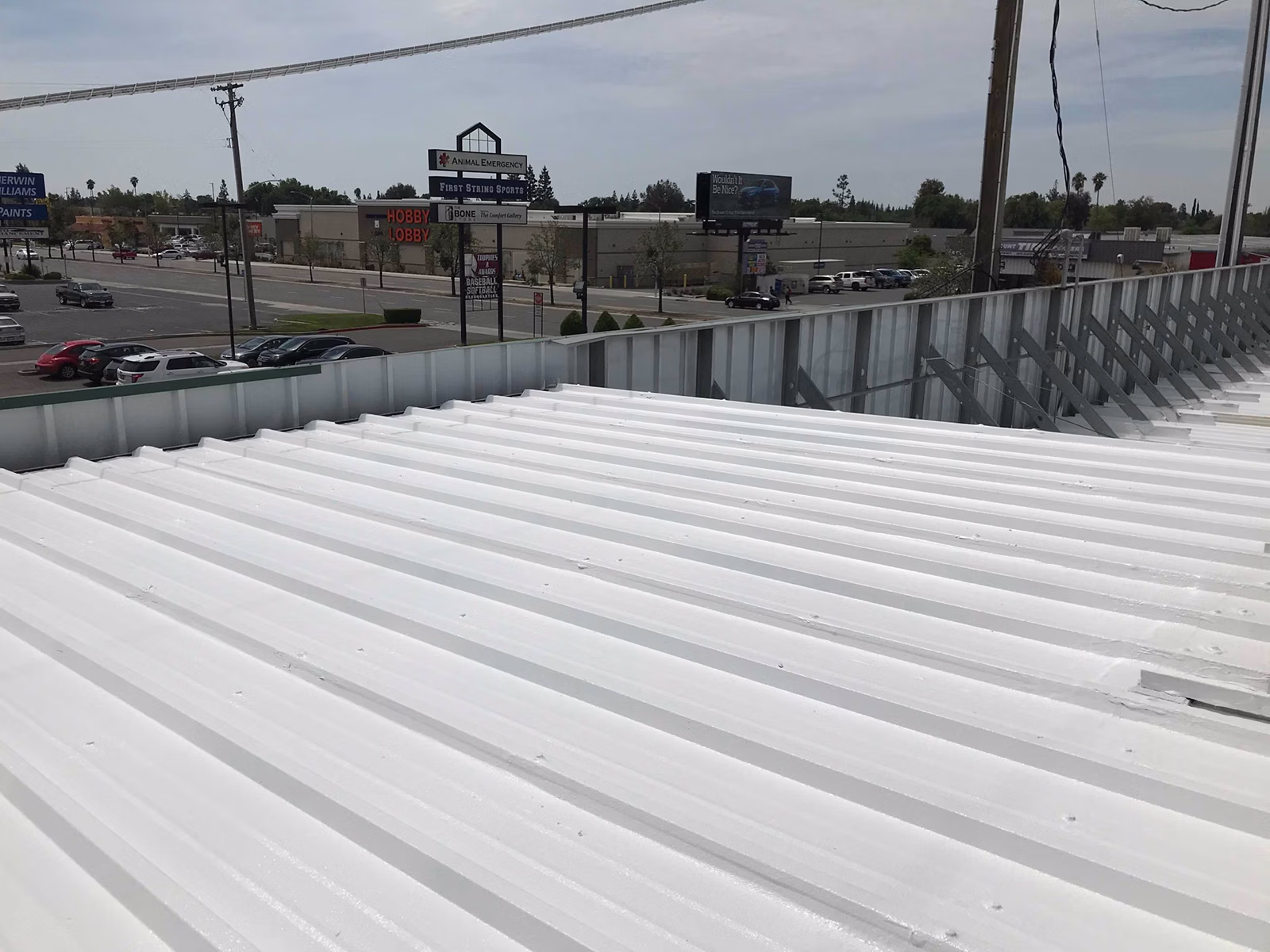 Industrial - 6620 N Blackstone Ave
