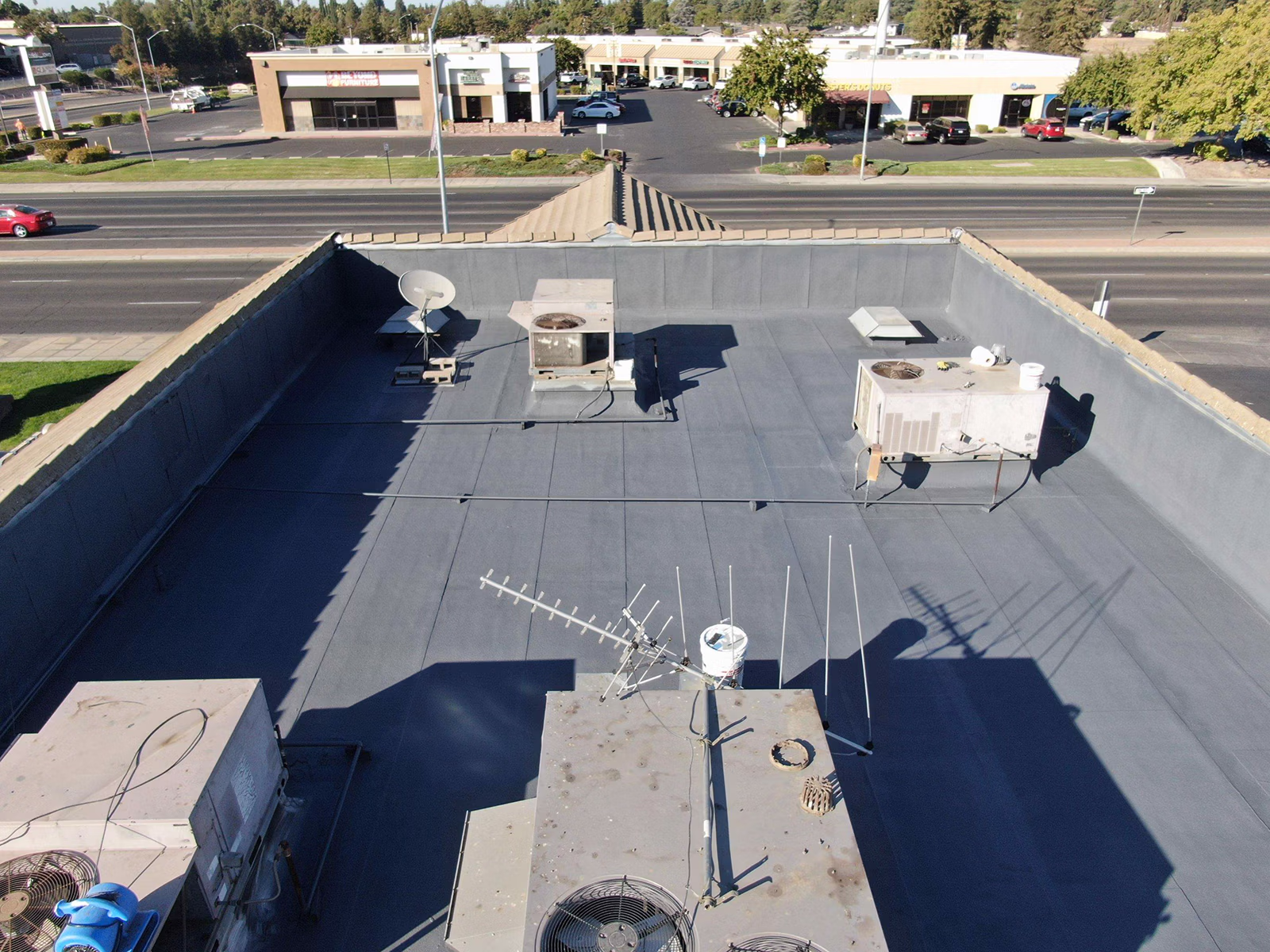 Peppertree Plaza - 2765 W Shaw Ave