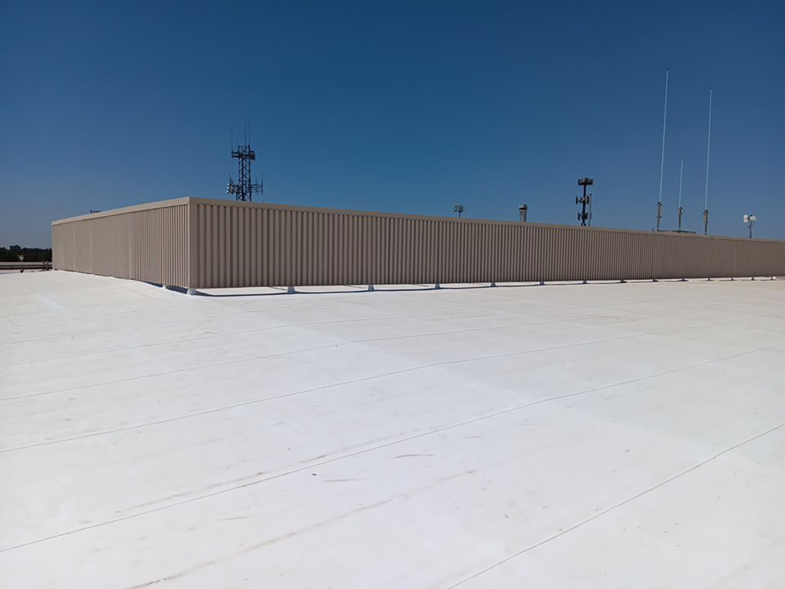Tulare Akers Professional Center - 801-835 S Akers St