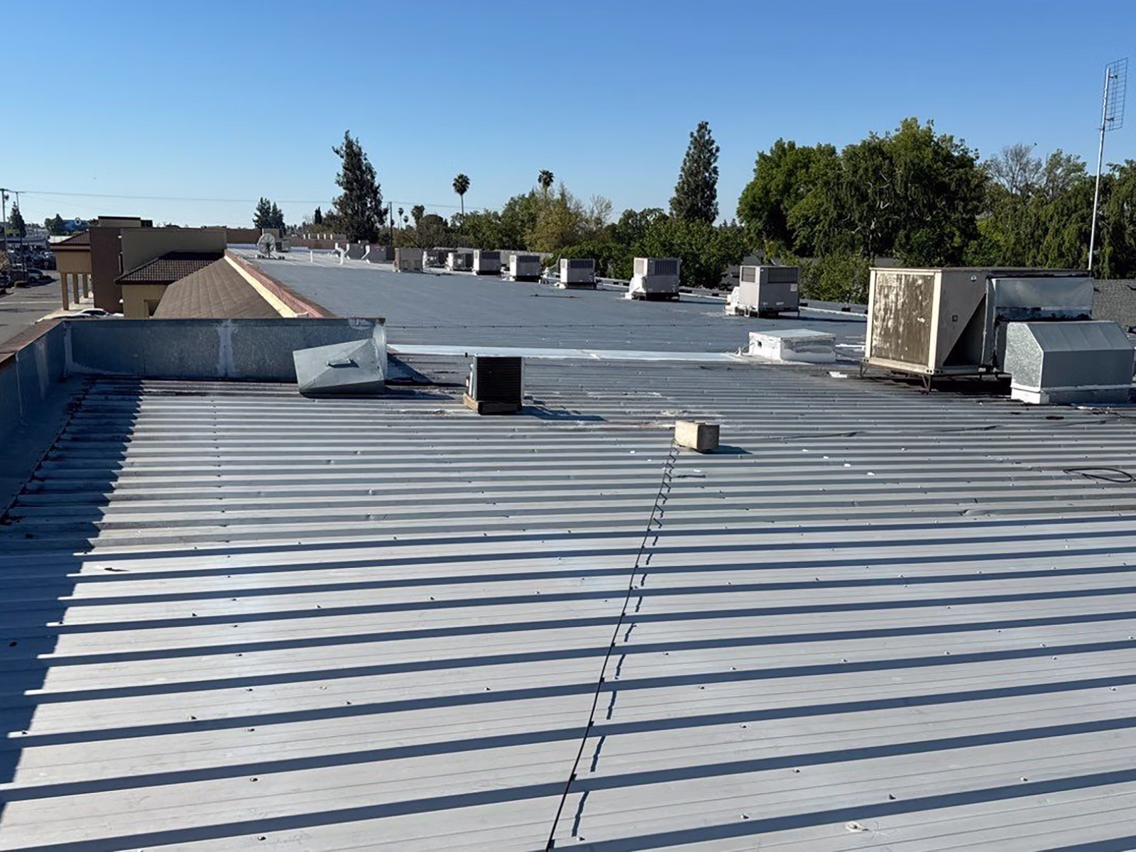 Sierra View Plaza - 6455-6497 N Blackstone Ave