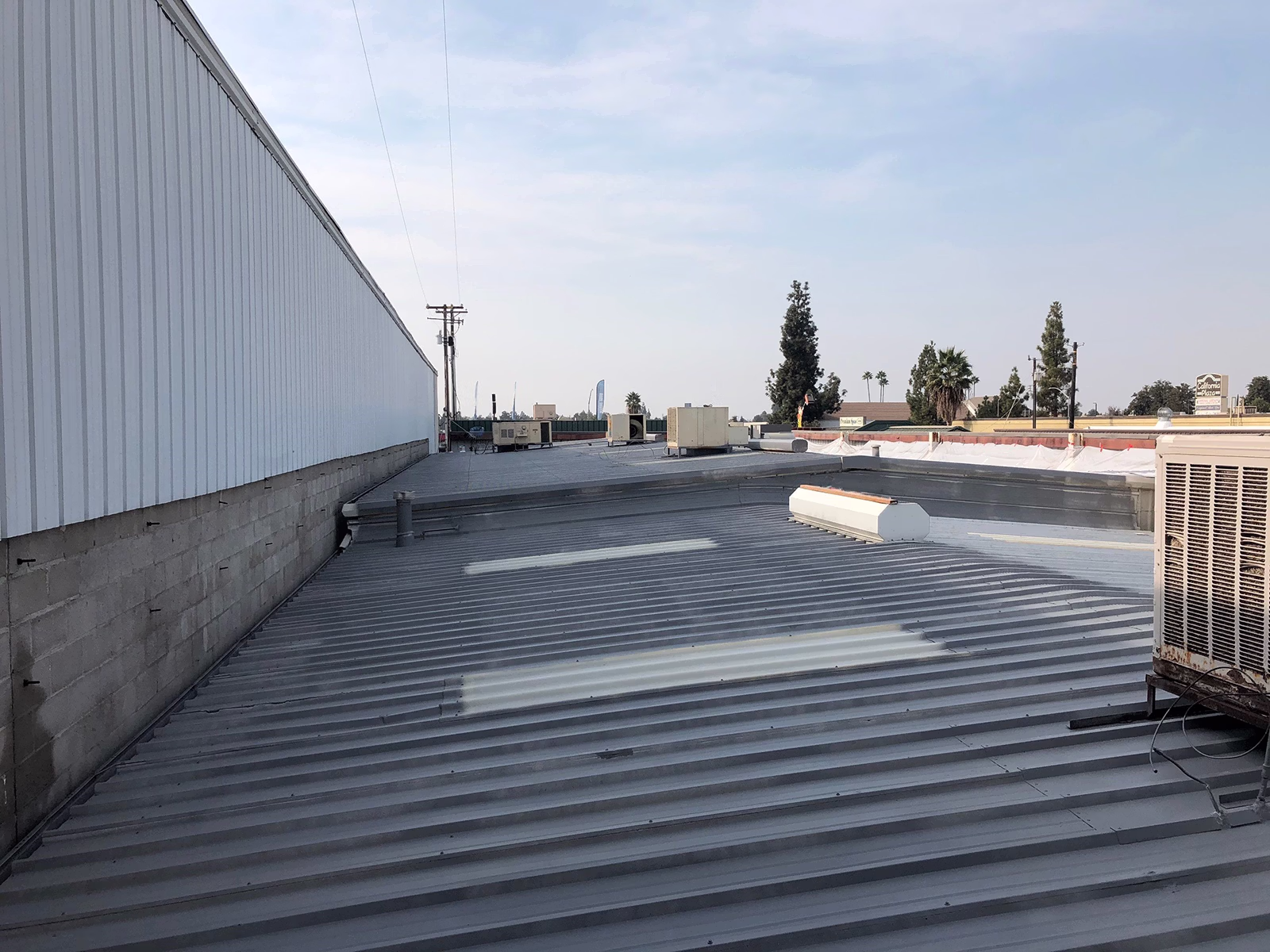 Commercial - 6622-6624 N Blackstone Ave