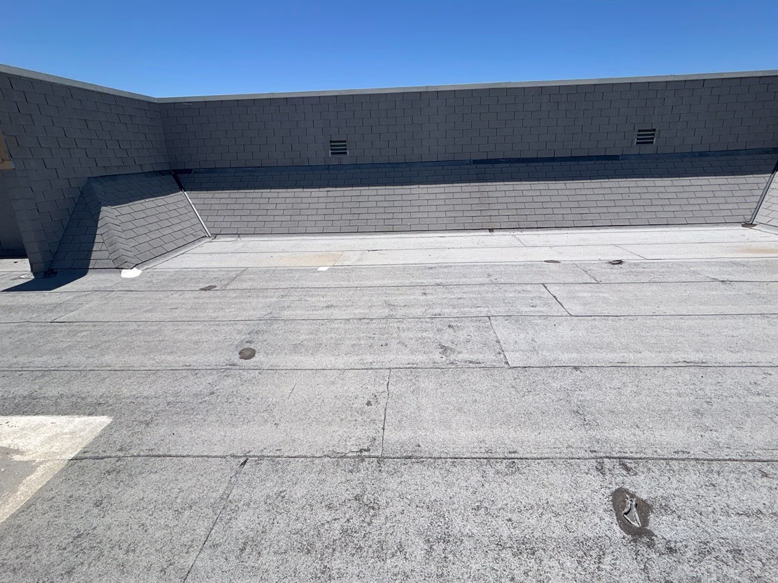 Montecito Plaza Shopping Center - 2960 E Nees Ave