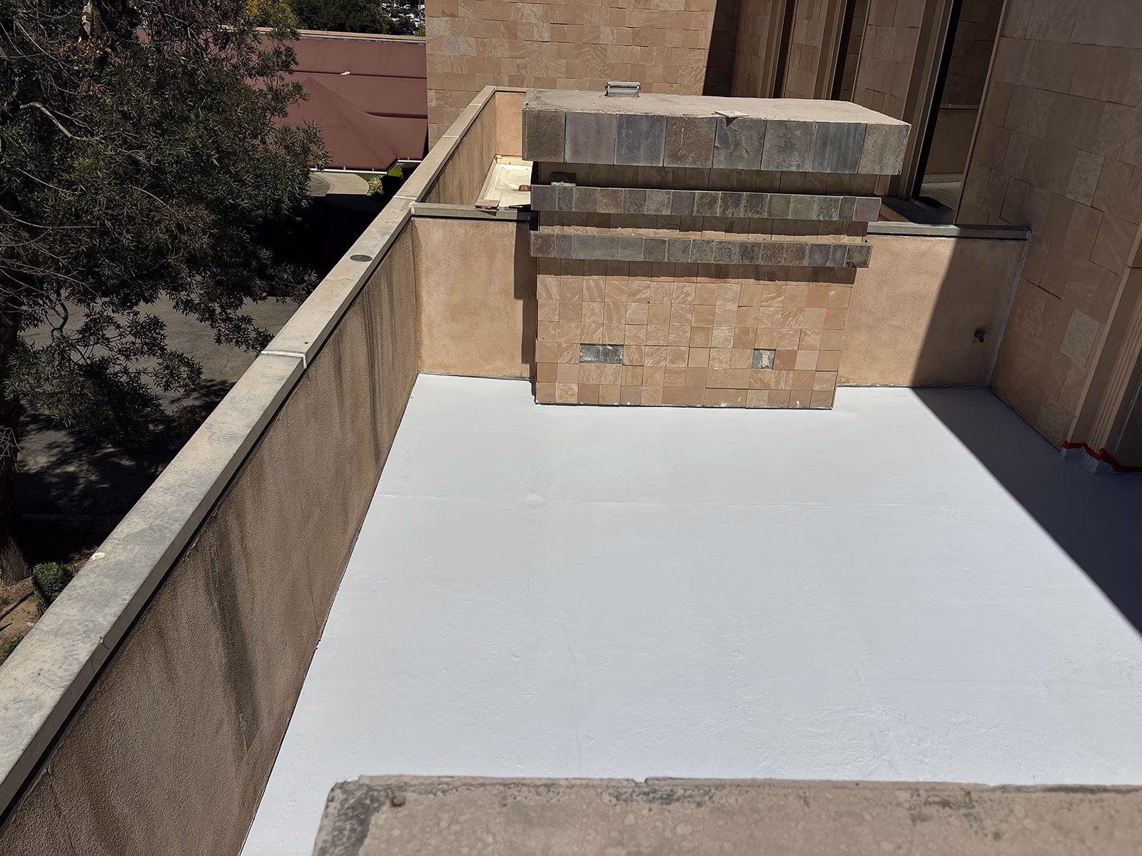 7257 N Fresno St - Patio Section