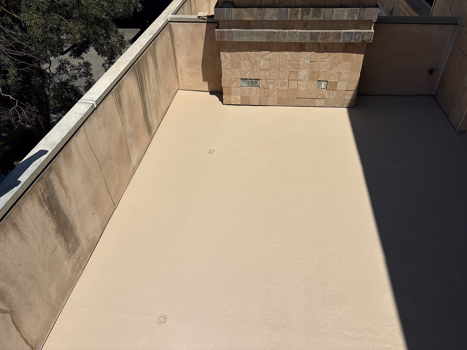 7257 N Fresno St - Patio Section