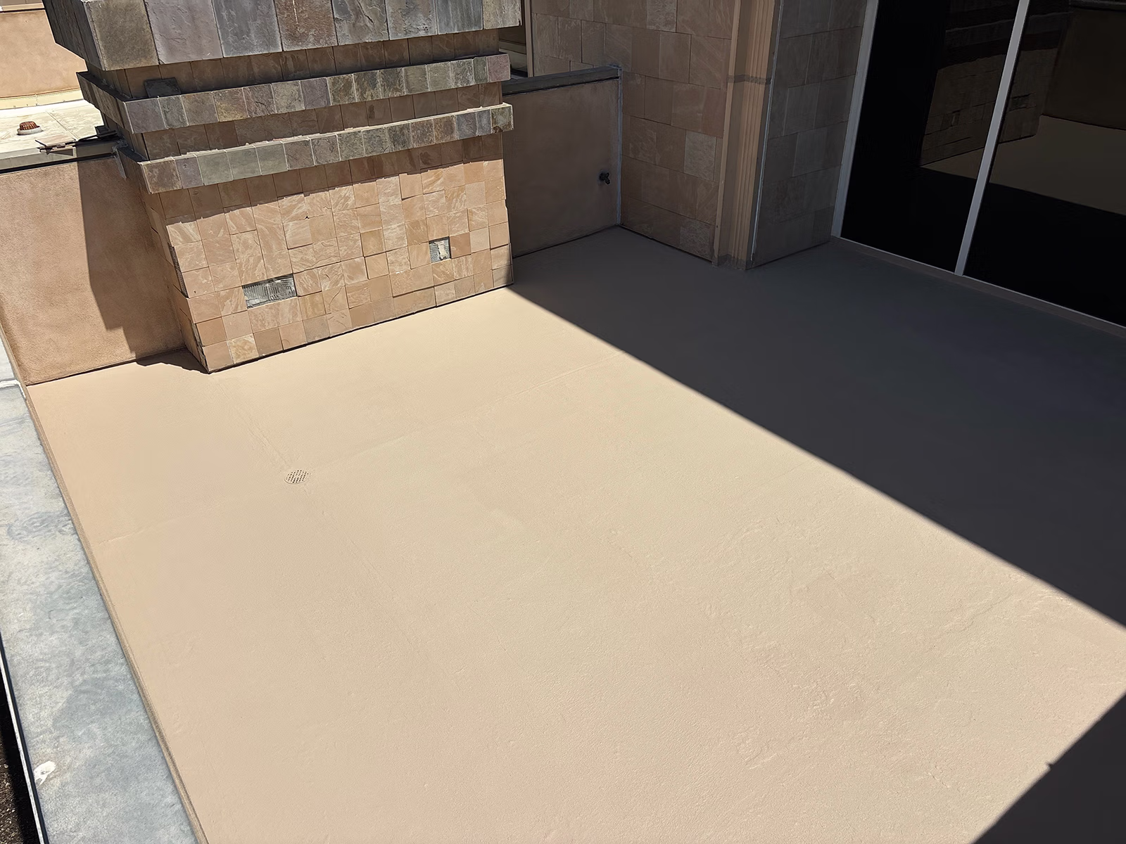 7257 N Fresno St - Patio Section